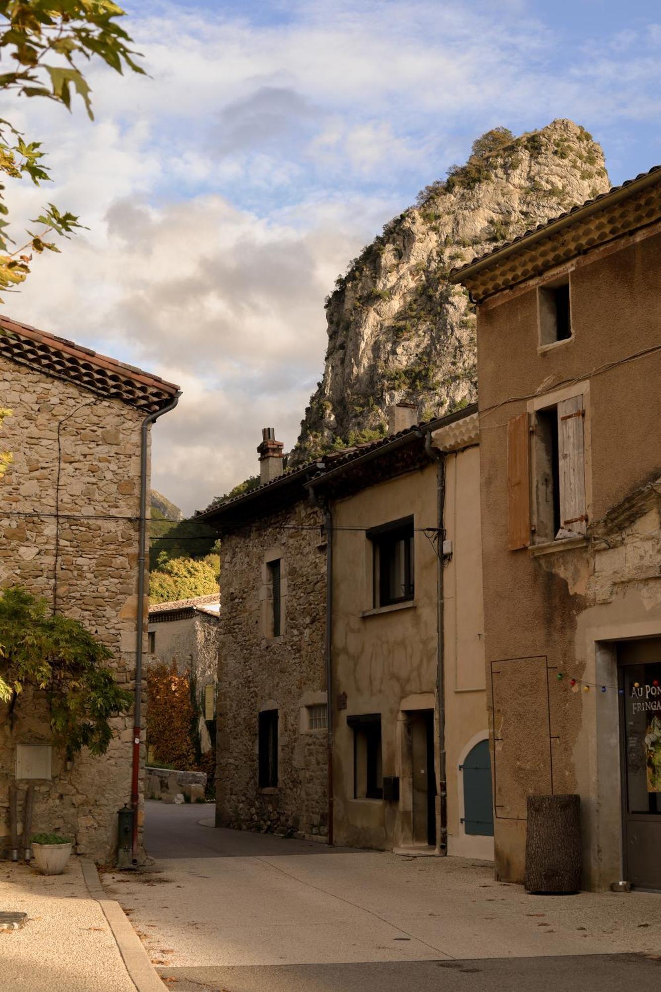 Les Appartements Du Saint Thiers, La Provence Dans Un Coin De La Drome Et L'Esprit D'Une Maison D'Hotes A Saou Esterno foto