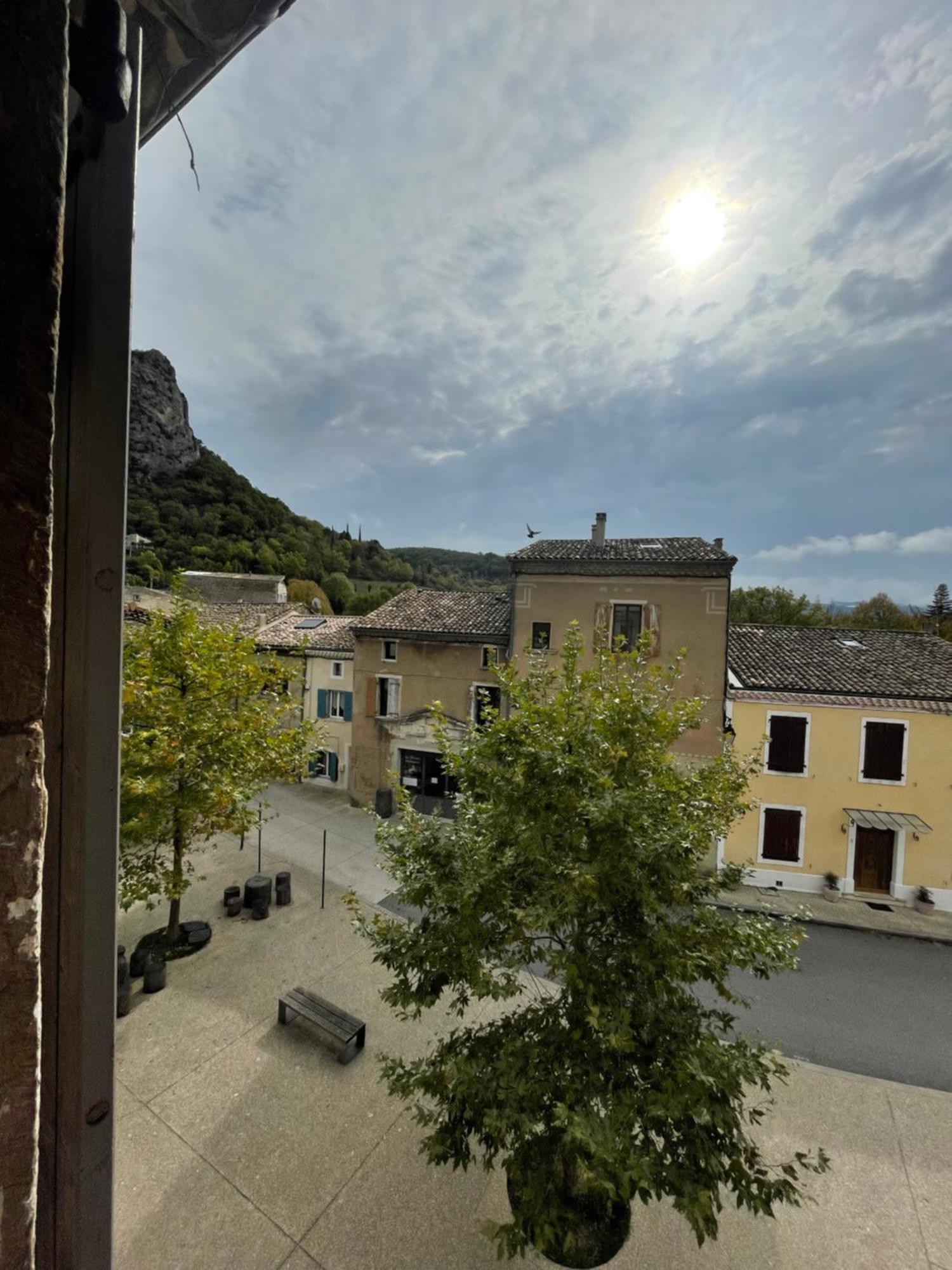 Les Appartements Du Saint Thiers, La Provence Dans Un Coin De La Drome Et L'Esprit D'Une Maison D'Hotes A Saou Esterno foto